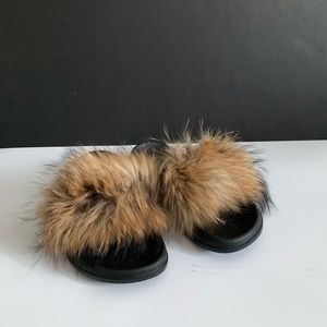Fox fur slides